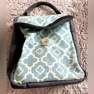 Insulated lunch bag.